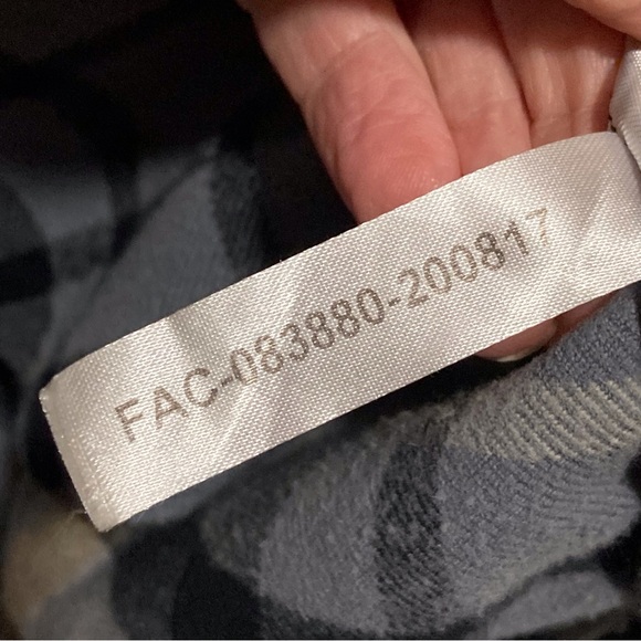 Star Wars Cakeworthy Gray Plaid Flannel, Yoda, Mandalorian Merch , Unisex Medium - Picture 2 of 7